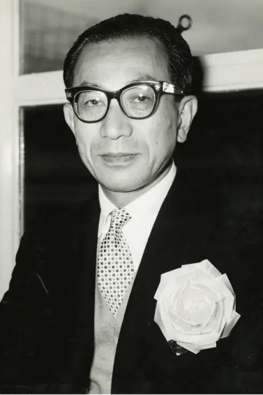 坂倉準三